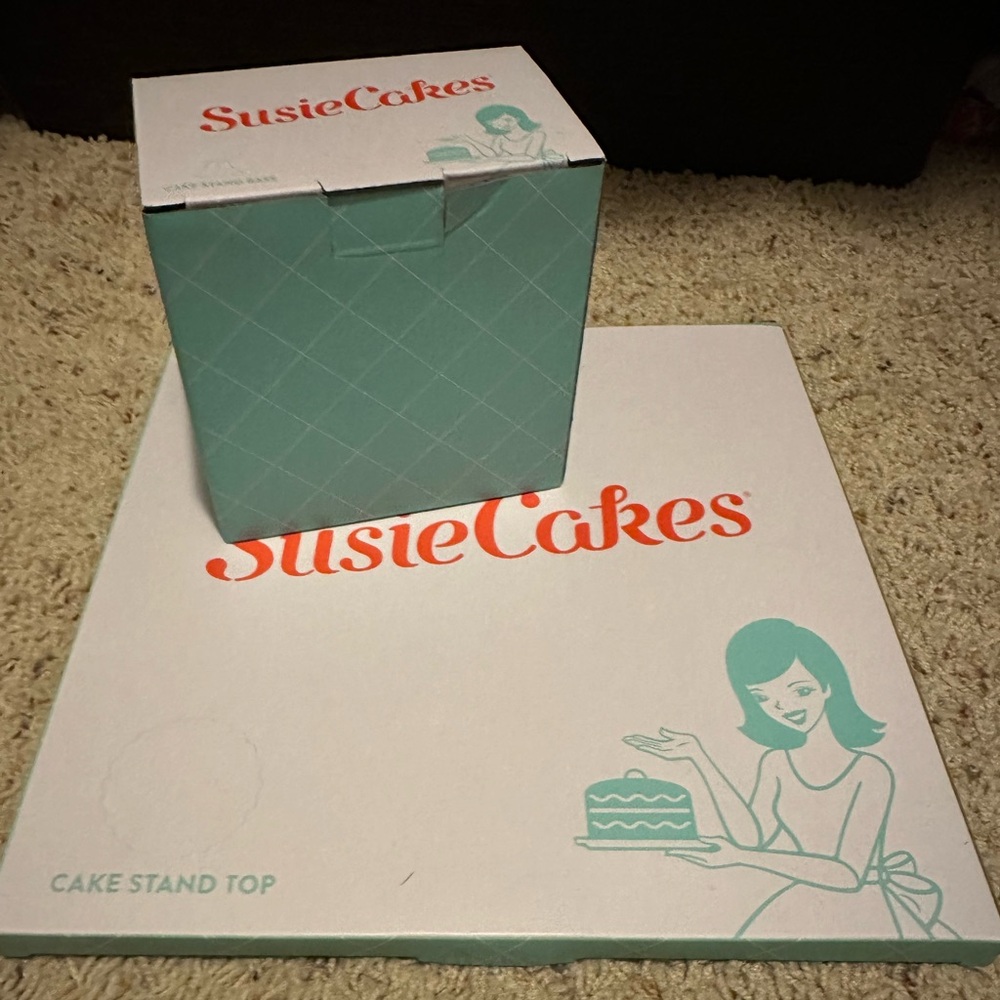 Susie cakes cake stand